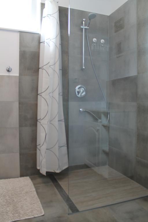 דירות טיהאני Apartman Nikol מראה חיצוני תמונה